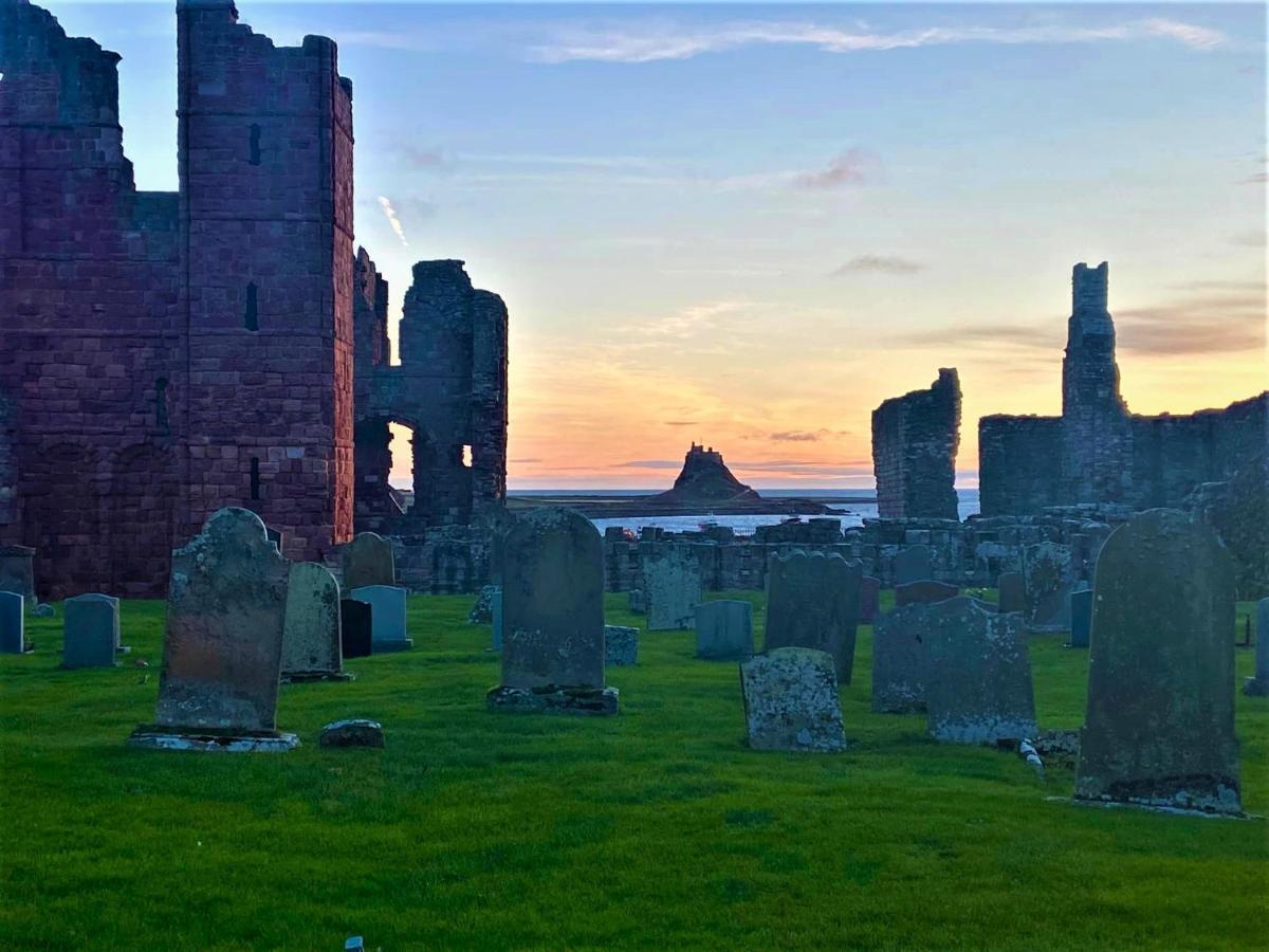 The Ship Inn Holy Island of Lindisfarne Εξωτερικό φωτογραφία
